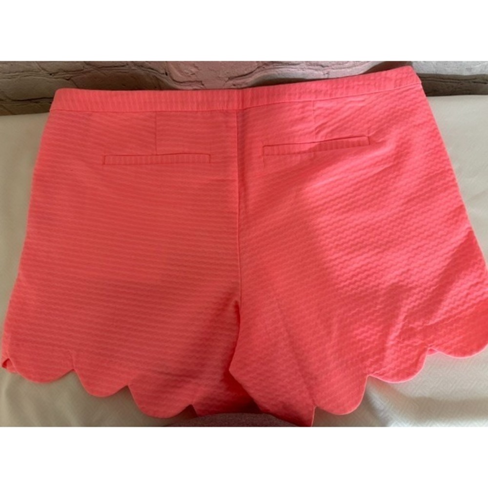 Lilly Pulitzer Magnolia Scallop‎ Shorts Bright Coral Textured Cotton Size 8 NWOT - Picture 6 of 10
